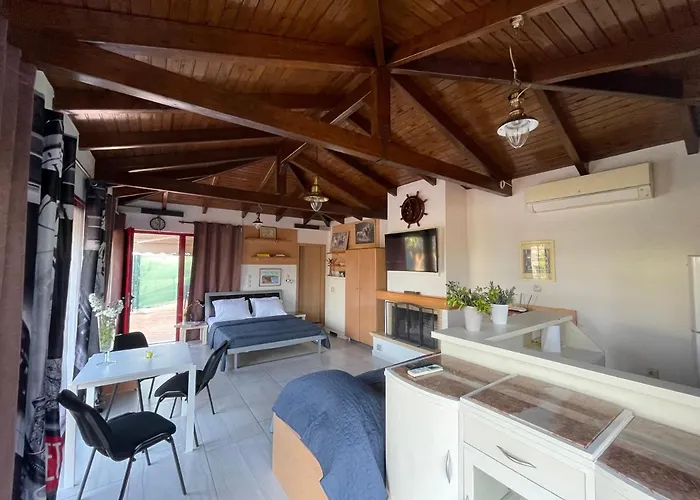 Country Lux Apartment Near Airport